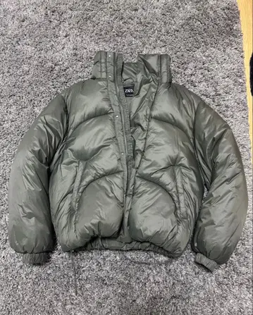 ZARA 다운 자켓 올리브 그린