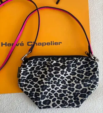 공식 완판 사이즈 컨디션 최상 에르베샤 펠리에 8786F 팬서 블랑