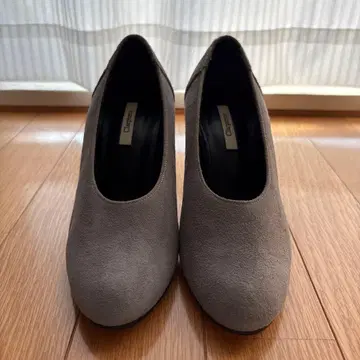 Clapierre 그레이 스웨이드 펌프스