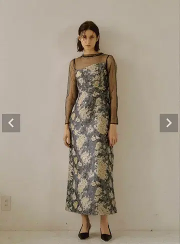 Meandering Jacquard 펜슬 드레스 액세서리 포함