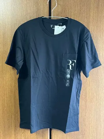RF 블랙 포켓 티셔츠