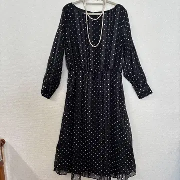 미사용 새상품 블랙 도트 쉬폰 원피스