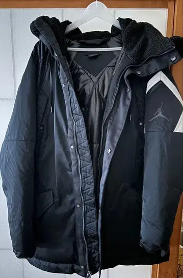 Jordan 블랙 후드 부착 자켓