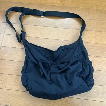 블랙 나일론 숄더백