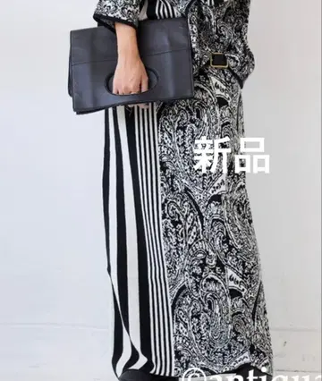 안티카 최종 가격 인하 새상품 오샤레 니트 스커트