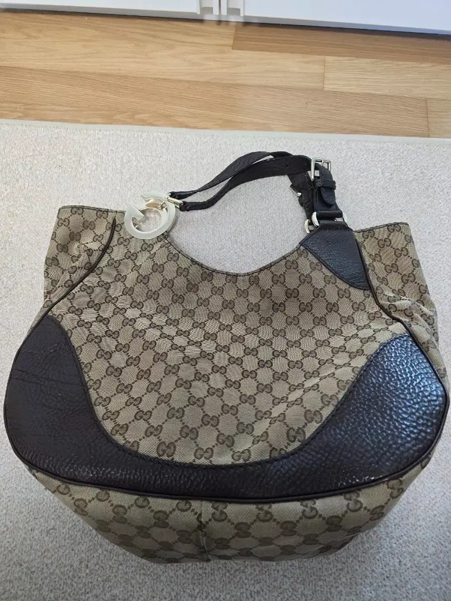 Gucci GG Supreme Fabric Big Bag Hobo Bag