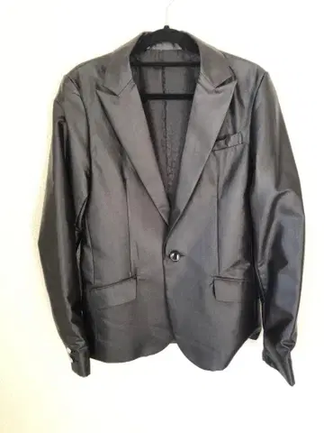 CavariA 블랙 테일러드 자켓