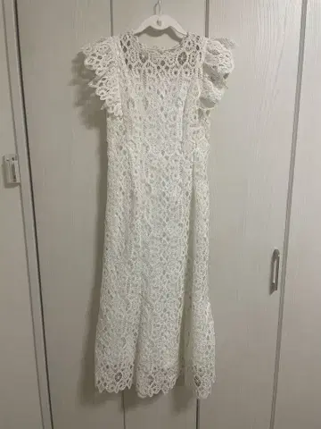 [ 새상품급 ] CELFORD 컷 레이스 원피스