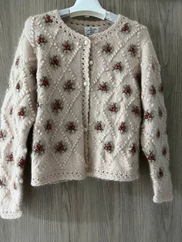 Seraph Blanc 자수 긴팔 가디건