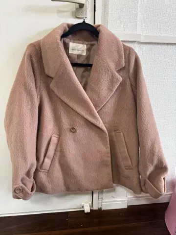 핑크 더블 브레스트 피 코트