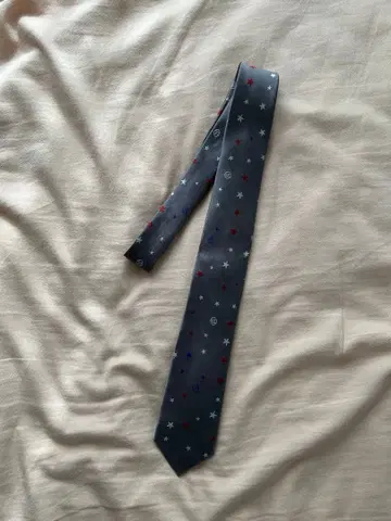 유니폼 익스페리먼트 넥타이