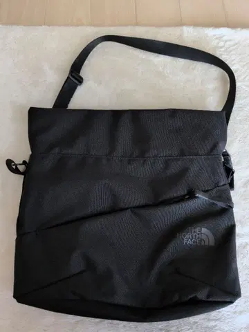 THE NORTH FACE 블랙 숄더백