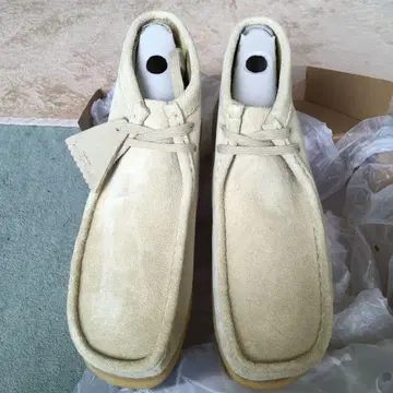 클락스 왈라비 베이지 스웨이드 부츠