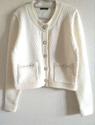 아이보리 다이아몬드 패턴 가디건