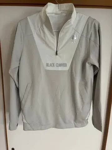 BLACK CLOVER 하프 지퍼 자켓 레어템