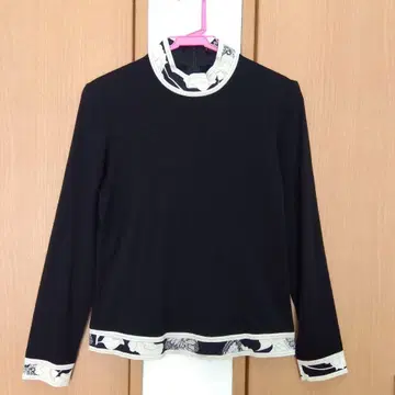 미사용에 가까운 레오나르 LEONARD 멋진 니트 티셔츠 사이즈 M