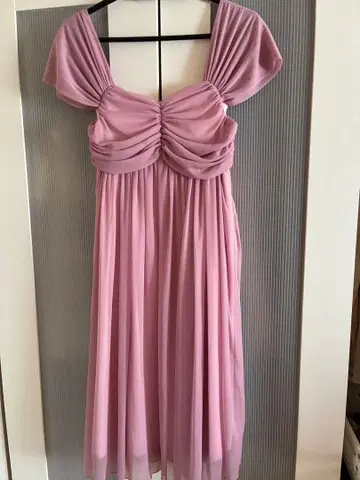 엘레강트한 라이트 핑크 드레스