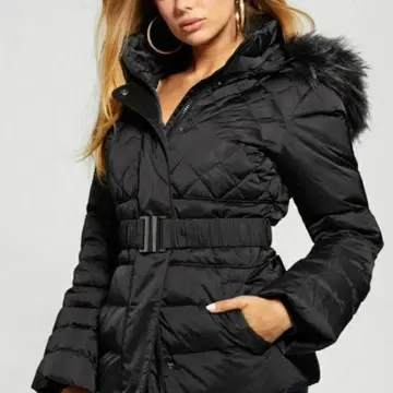 후드 부착 블랙 다운 자켓