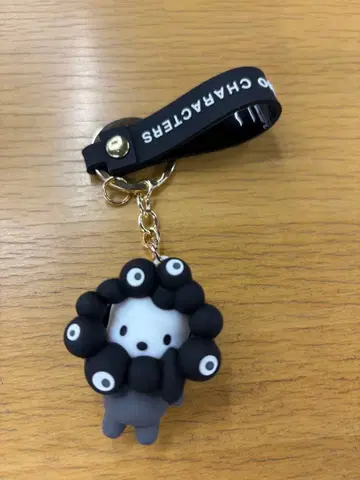 박람회장 한정판 블랙 미야쿠미야쿠 키링 산리오