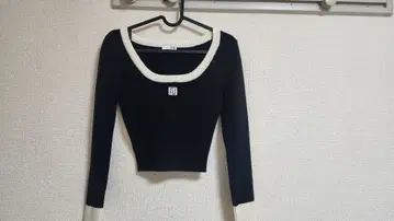 GYDA 블랙/아이보리 리브 니트 긴팔