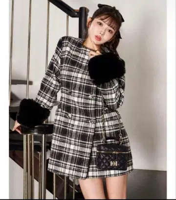 다리치 턱 디자인 체크 코트 (택 없음)