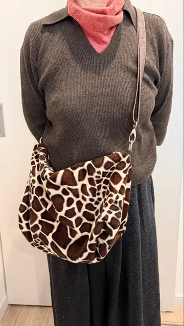레오파드 무늬 숄더백과 핸드백 세트