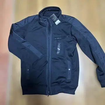 UNIQLO 블랙 자켓 M 사이즈