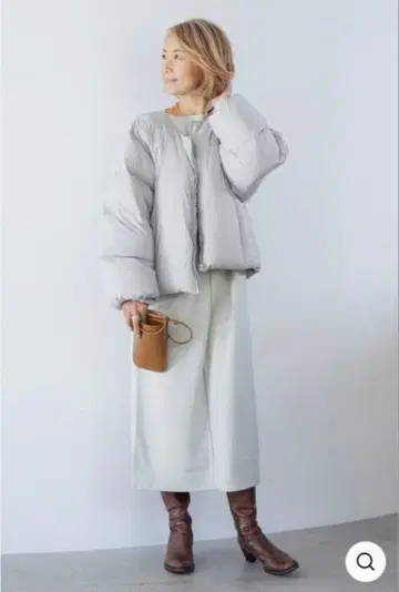 택 포함 새상품 PLUS OTO.HA 숏 기장 노카라 다운 자켓