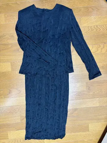 AMUSE 긴팔 셔츠와 스커트 셋업 관혼상제 블랙