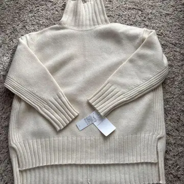 택 포함 새상품 TOMORROWLAND 화이트 니트 스웨터 S