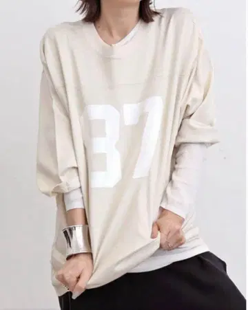 GOOD GRIEF! CRACKED PRINT FOOTBALL TEE