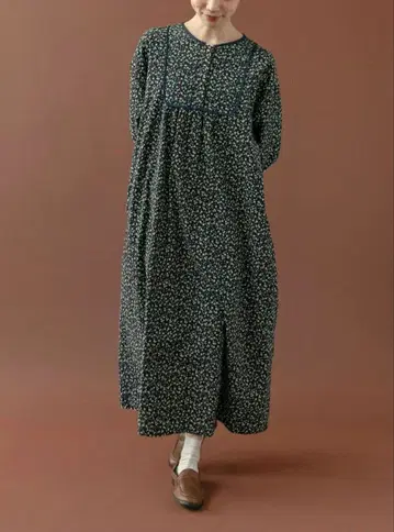 PAR ICI 셔츠 콜 작은 꽃 프린트 파이핑 원피스