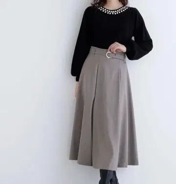 NATURAL BEAUTY BASIC 메탈 버클 플레어 스커트 PS