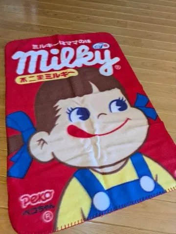 밀키 페코짱 플리스 담요