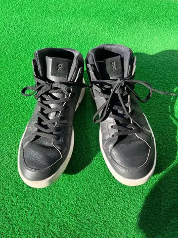 On 남성용 THE ROGER Clubhouse Mid 26.5 블랙