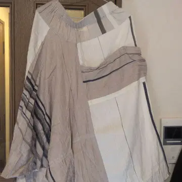 스트라이프 패턴 코튼 플레어 스커트