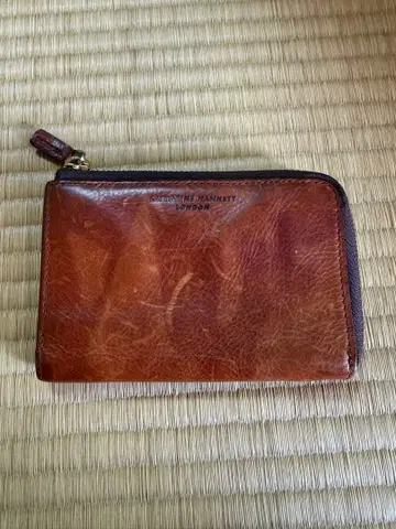 KATHARINE HAMNETT 브라운 코인 케이스