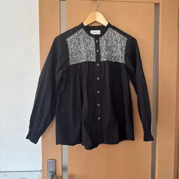 sosotto 블랙 프릴 셔츠