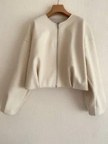 ZARA 소프트 퍼프 봄버 자켓 S 에크루