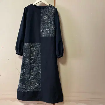 순수 실크 과 염색 무늬의 콜라보