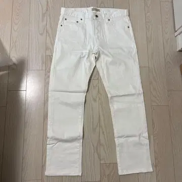 UNIQLO 슬림핏 화이트 데님 32인치