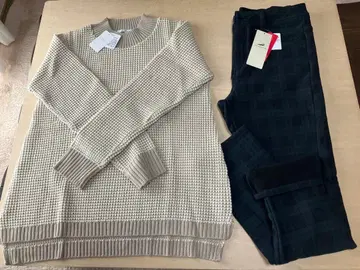 울 혼방 스웨터와 속기모 팬츠(L)