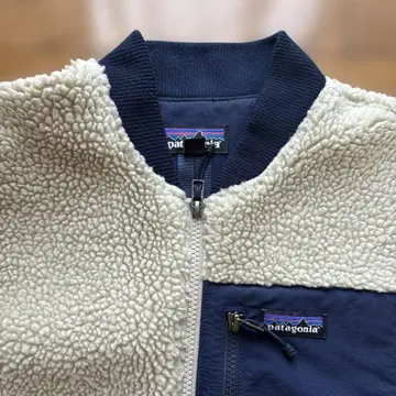 patagonia 플리스 자켓 M 사이즈 크림색 네이비