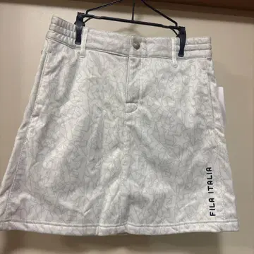 FILA 기하학 패턴 화이트 스커트