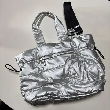 실버 나일론 숄더백