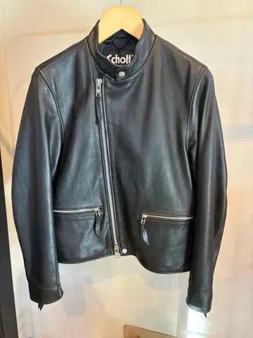 Schott NYC 블랙 가죽 라이더 자켓