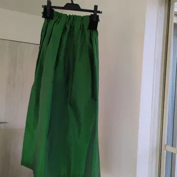 미사용 새상품 모가 그린 컬러 롱 스커트 허리밴딩