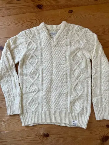 AZUL BASIC 아이보리 V넥 니트 스웨터 시착만 한 상품 XS