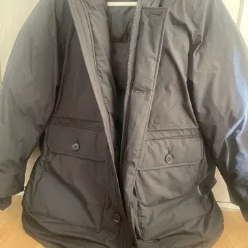 다크 그레이 후드 다운 자켓