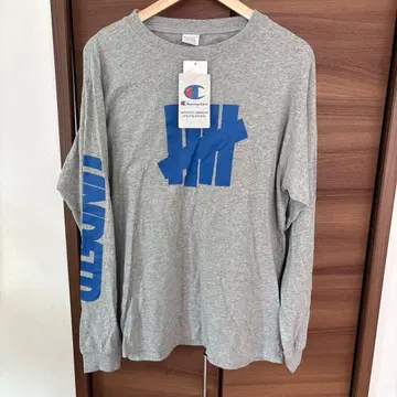 새상품 미사용 UNDEFEATED Champion 롱 T셔츠